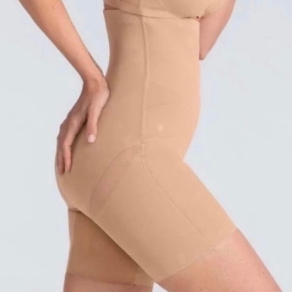 Honeylove Women's Superpower Shorts Sand
Brown‎ Compression Flexible Boning - Picture 3 of 13